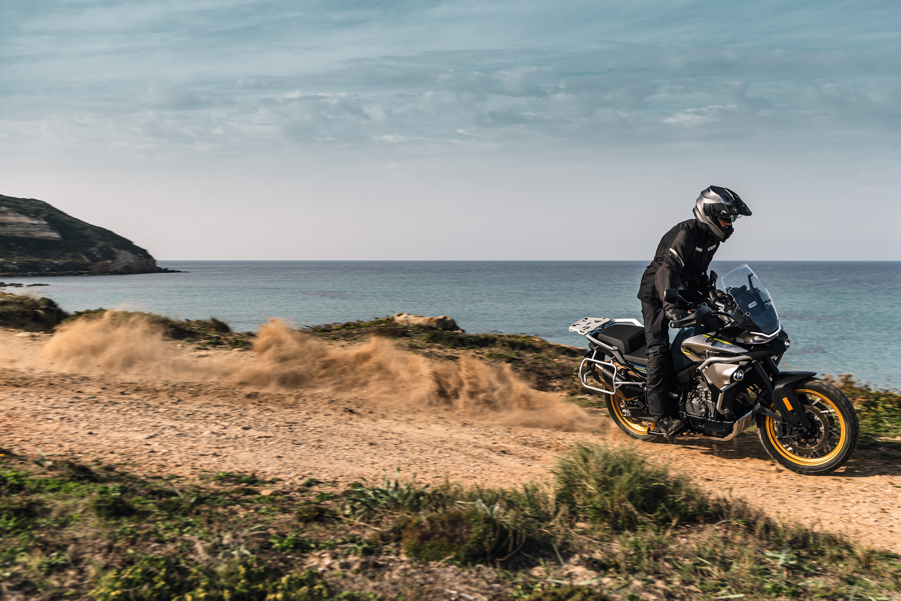 800MT TOURING (ÇANTALI)