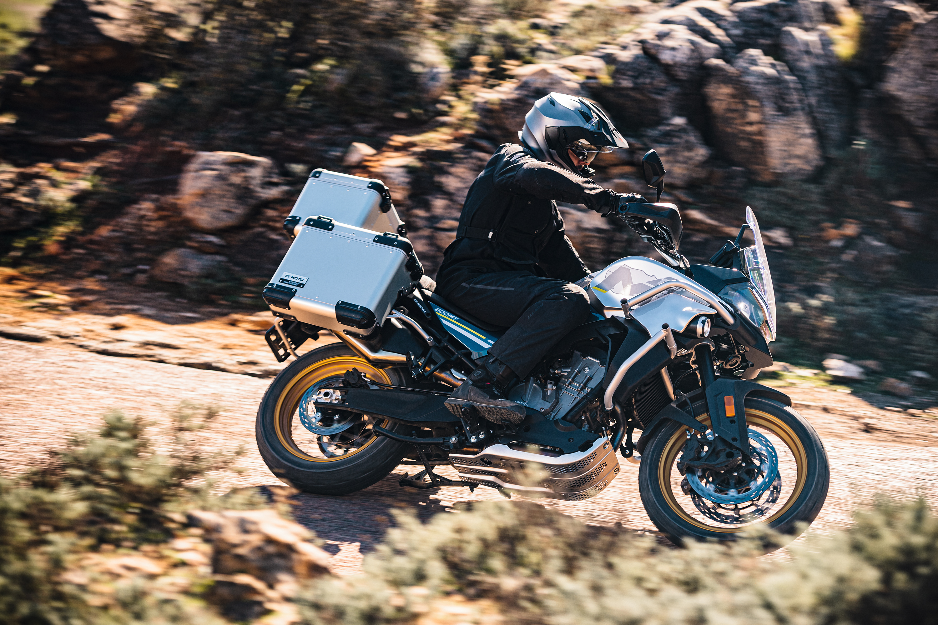 800MT TOURING (ÇANTALI)